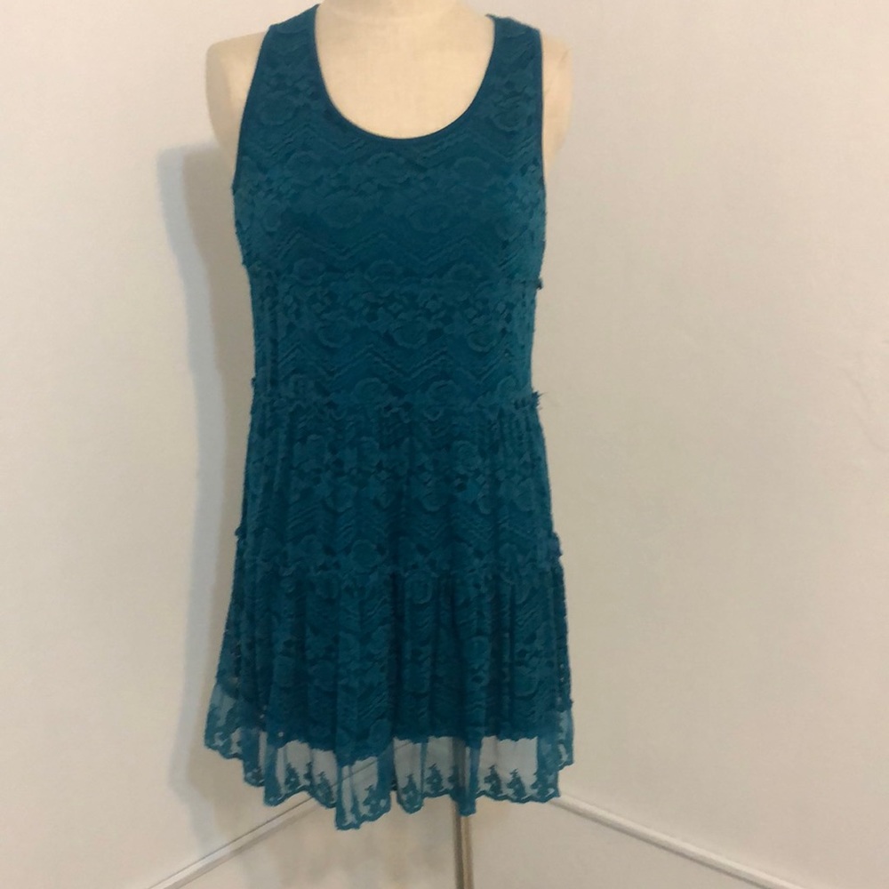 Turquoise lace sleeveless mini dress